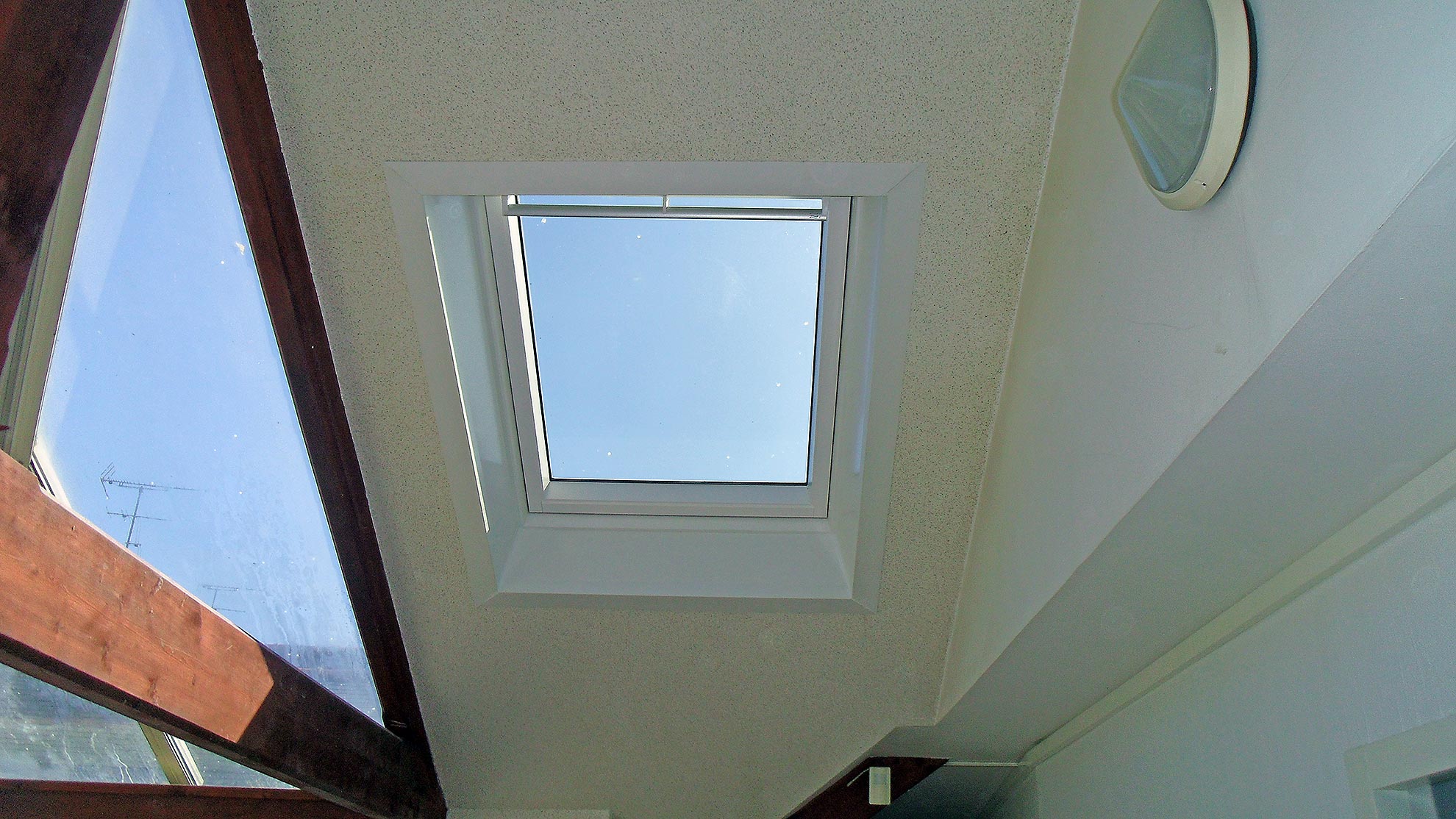 Habillage autour d'un Velux-3