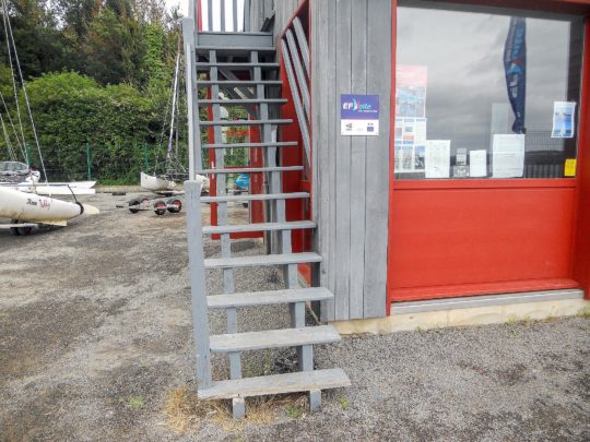 Création et pose d'un escalier extérieur à Saint-Suliac-2