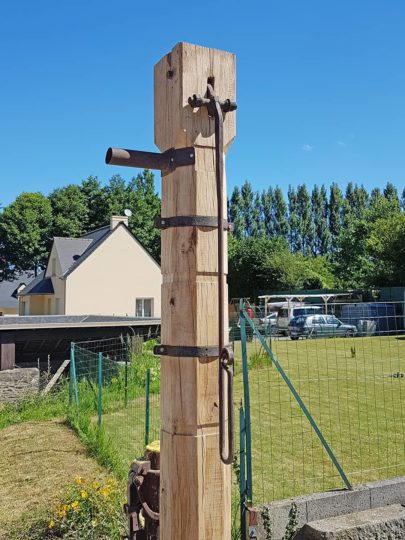 Rénovation d'une pompe en bois (final)